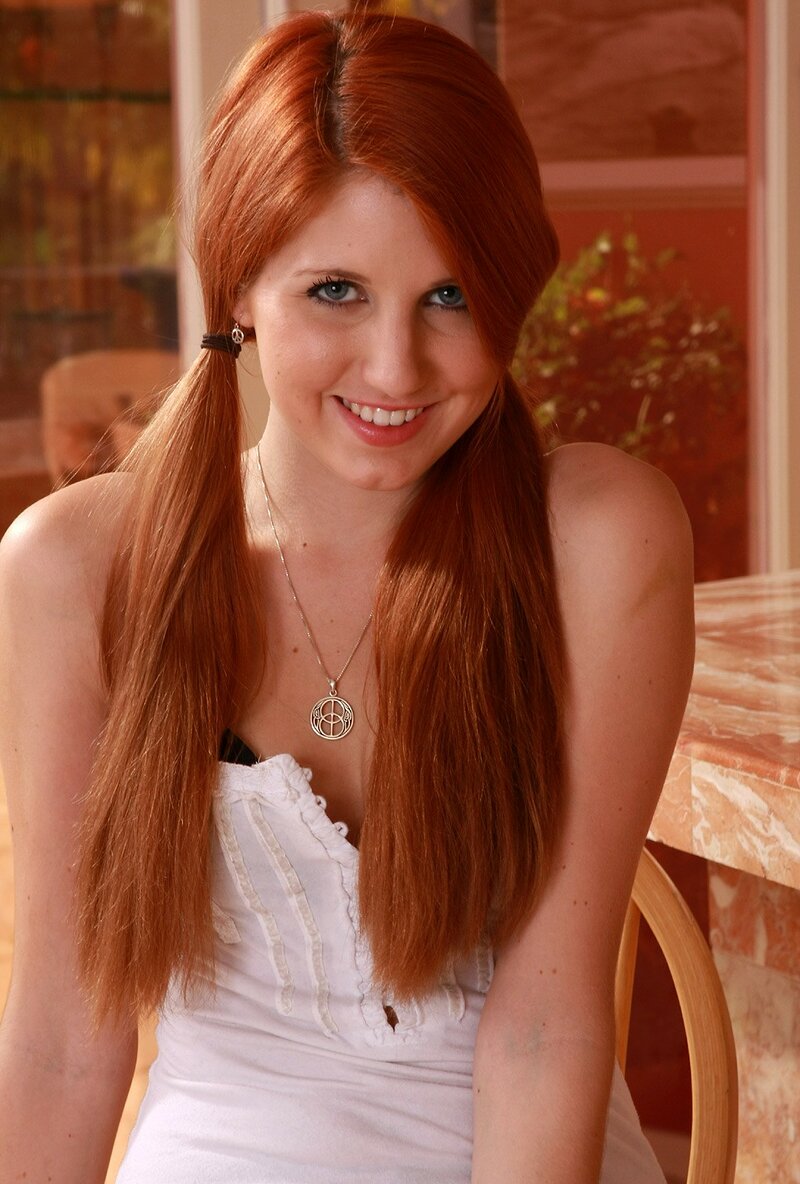 Нина, 18